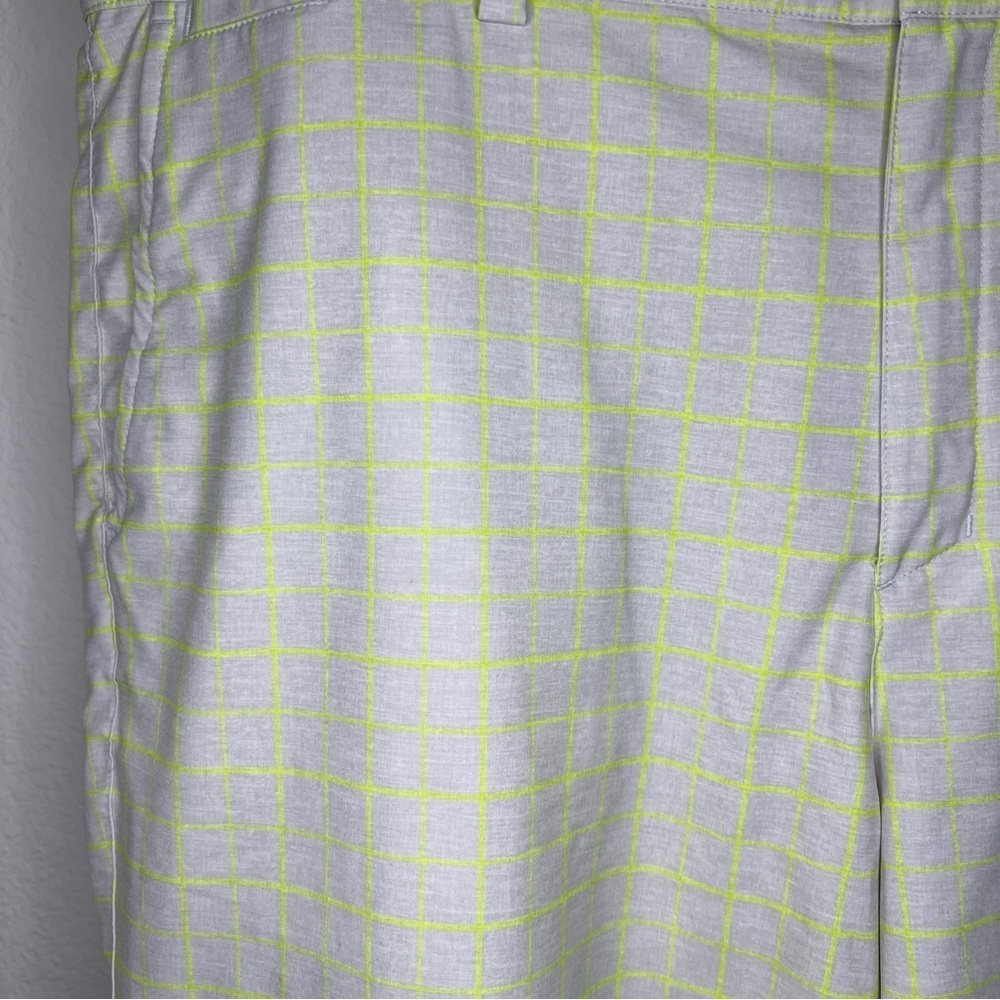 Nike Golf Tour Performance Dri-fit Plaid Shorts sz 38 - Picture 2 of 7